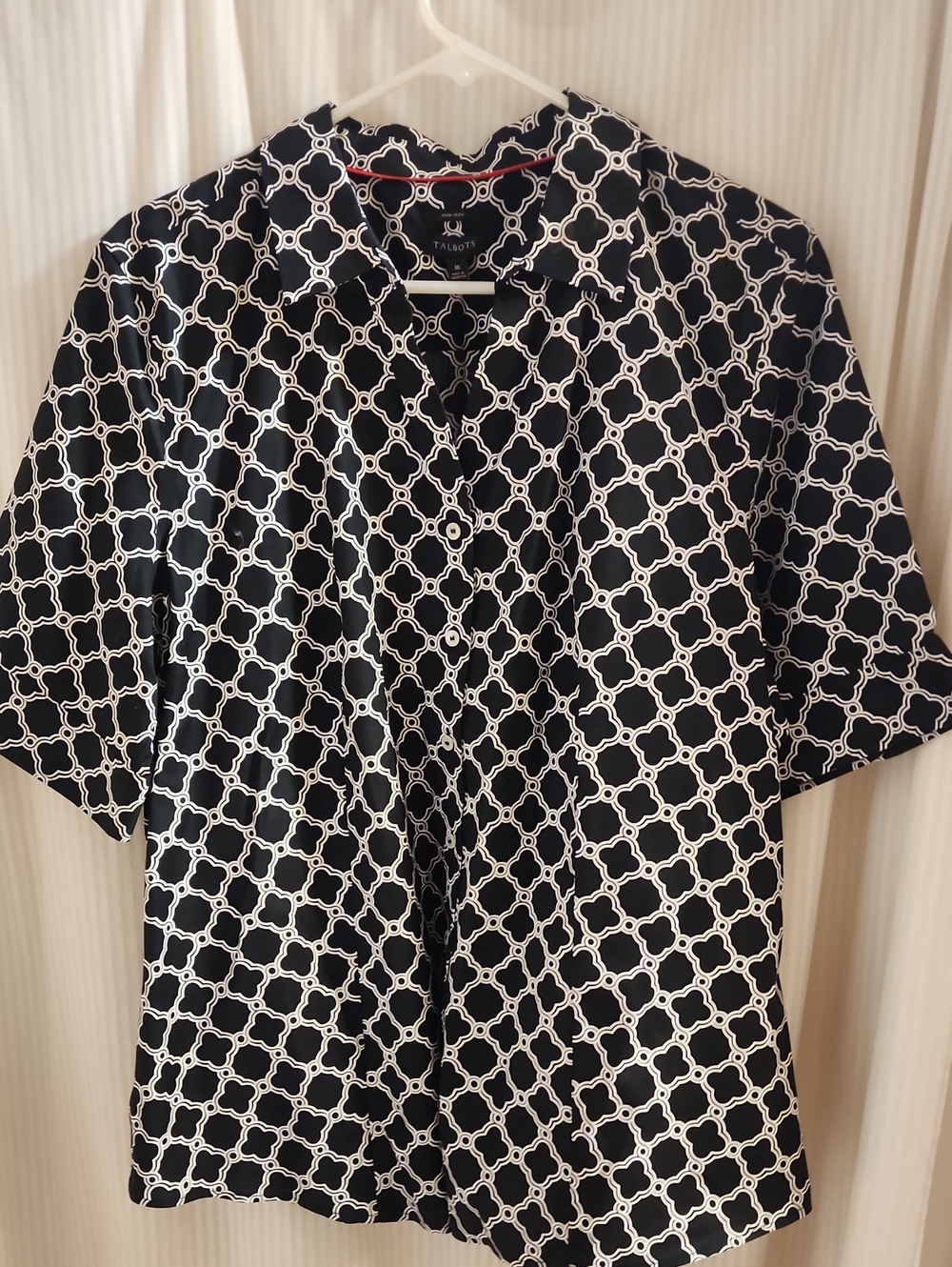 Talbots Black and White Geometric Button-Front Top Non- Iron